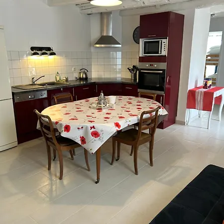 Independant En Duplex Proche Cote De Granit Rose